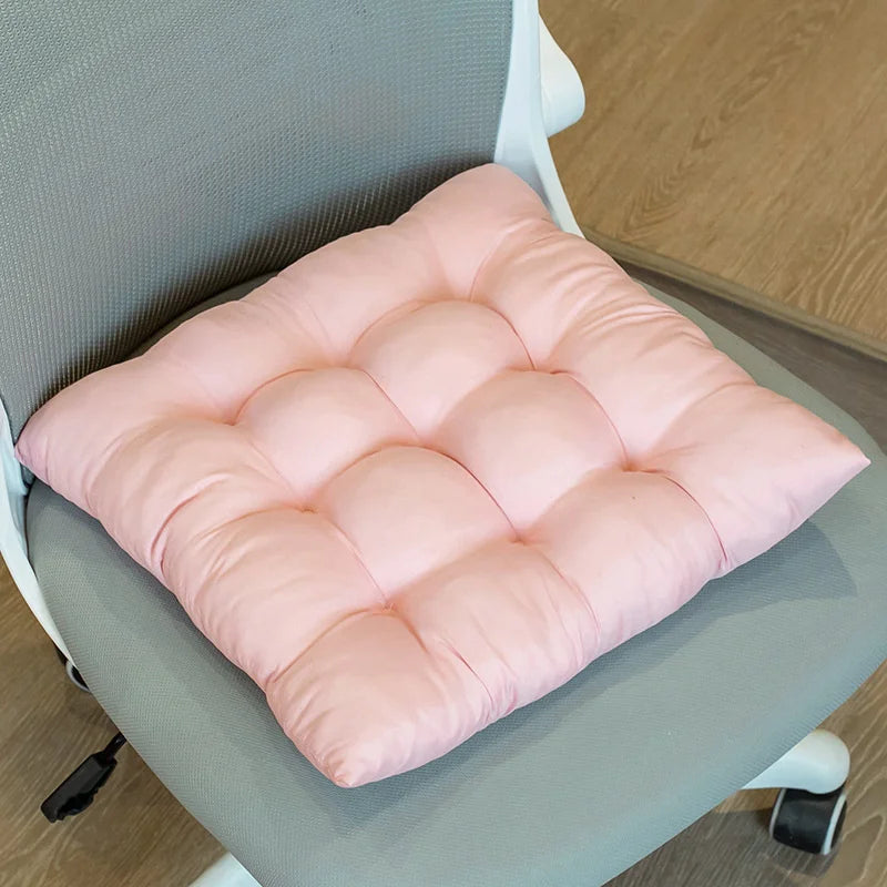 coussin siège carré anti décubitus amovible lavable moderne confortable tissu épais doux coutures horizontales