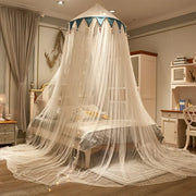 moustiquaire dôme tissu semi transparent blanc gris rose pompons romantique féerique protection lit bébé
