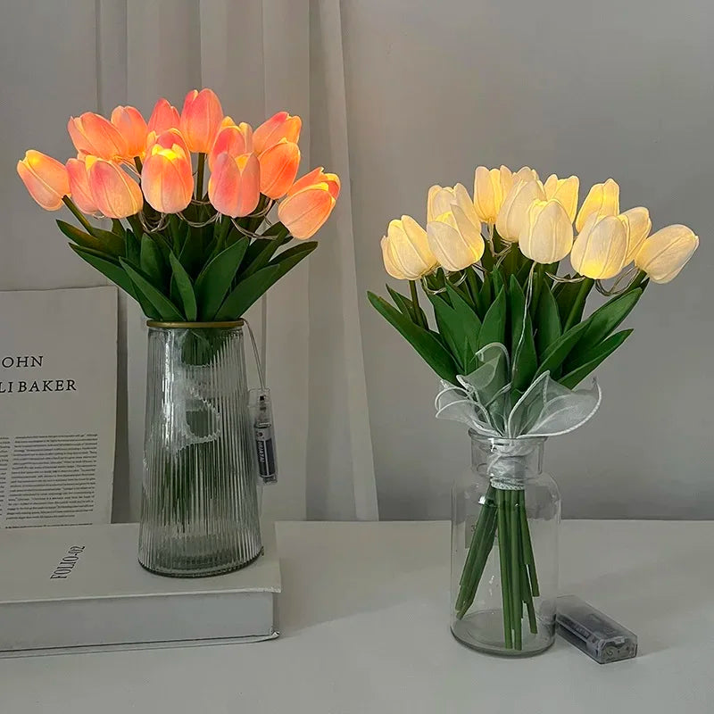 bouquet tulipes lumineuses jaune orange vert moderne vase transparent ruban blanc