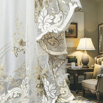 rideau blanc doré broderie florale tulle transparent élégant classique salon chambre luxe