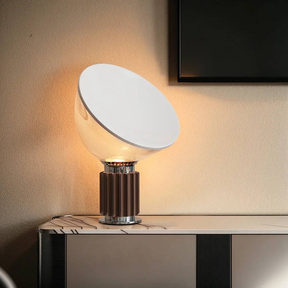 lampe table moderne verre transparent blanc base métal chambre coucher