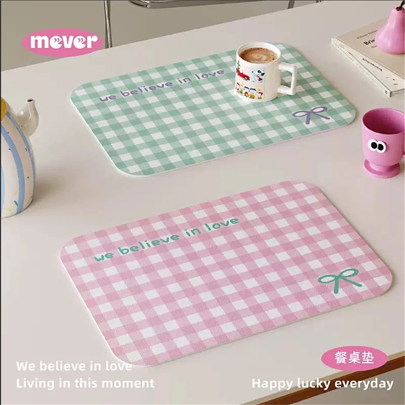tapis table moderne vert clair rose bleu clair jaune clair carreaux blancs respectueux environnement