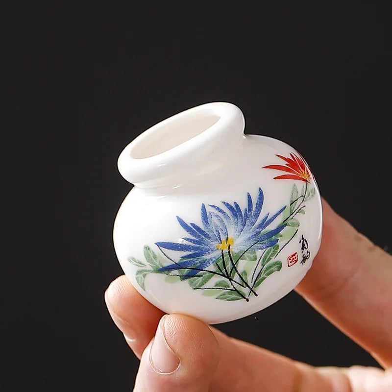 petit pot fleurs céramique blanche motif fleurs artisanal décoration maison plante verte