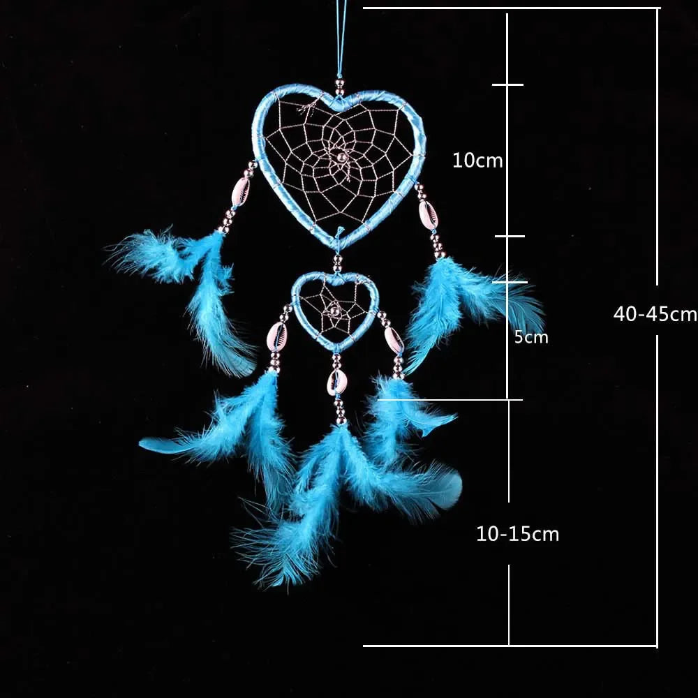 décoration murale attrape rêves plumes coquillages boho chic coeurs bleu rose violet