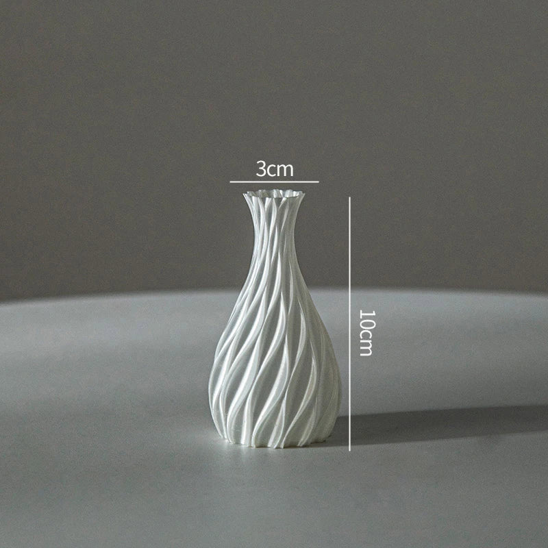 vase décoratif moderne minimaliste motif ondulé spirale opaque fleurs lilas violet table maison salon