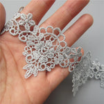 dentelle brodée polyester fleurs motif floral complexe mariage blanc rose beige
