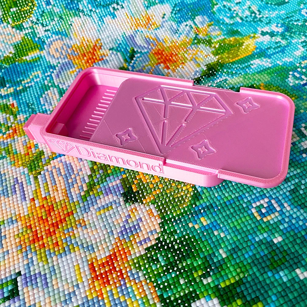 plateau broderie diamant moderne bleu violet rose jaune vert multicolore texture lisse geometrique pratique
