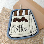 poignées cuisine décoratives motifs tasses cafetière bleu beige marron blanc opaques