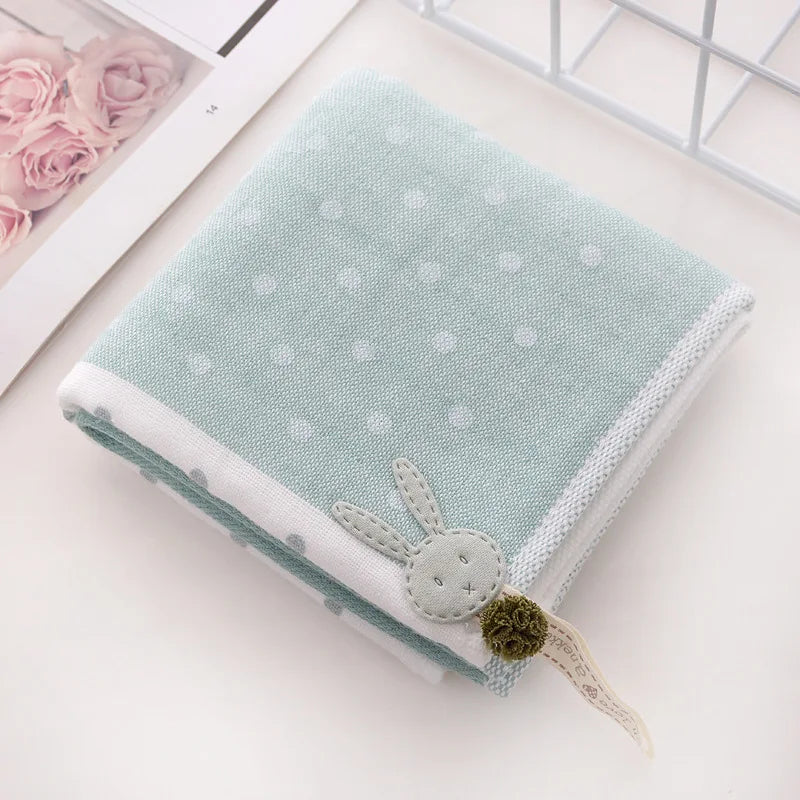 serviette coton bébé rapide absorption noël rose clair vert pastel gris clair points blancs