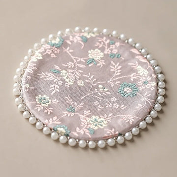 coasters brodés fleurs blanches coton opaques diverses couleurs traditionnels table