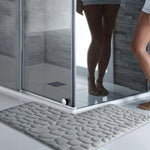 tapis bain gris clair texture cailloux moderne adhésif 150x45cm polyester absorbant