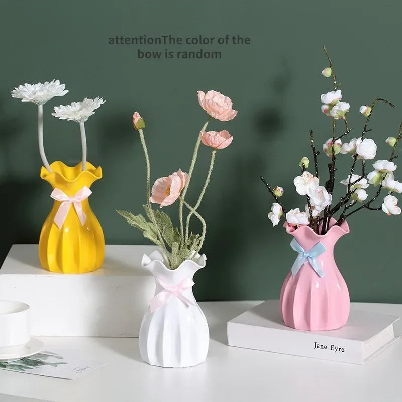 vase moderne plissé vert clair rose jaune rouge blanc plastique ruban satin fixations incluses