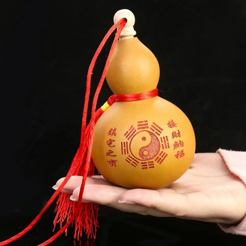 décoration suspendue gourde séchée motif yin yang chinois ornement maison feng shui traditionnel artisanal