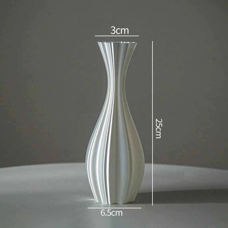 vase décoratif moderne minimaliste motif ondulé spirale opaque fleurs lilas violet table maison salon