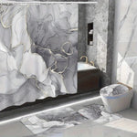 Image de rideaux majestueux en argent avec des motifs de robinetterie et de carreaux en marbre, ajoutant une élégance sophistiquée à une salle de bain bien conçue. Ces rideaux uniques reflètent un design de salle de bains axé sur la plomberie et la décoration, où le luxe rencontre la fonctionnalité.