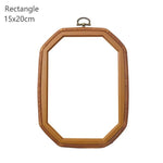 Cadre broderie bois marron texture naturelle classique boucle métallique hexagonal octogonal rectangle square
