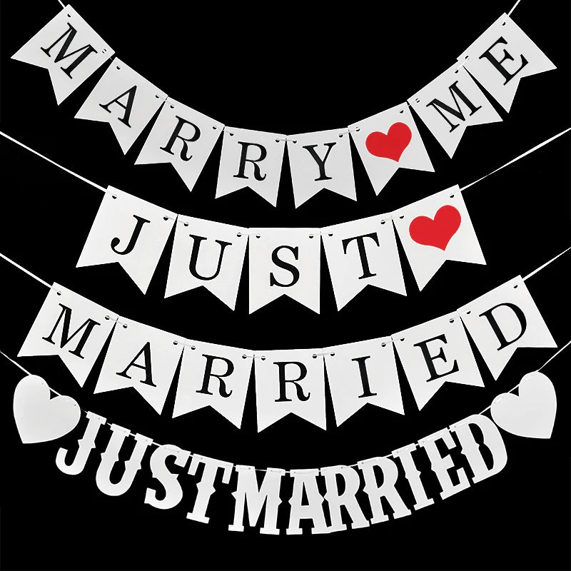 guirlande mariage just married bannières lettres cœur blanc rouge décoration anniversaire événement
