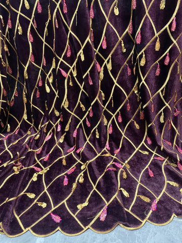 tissu dentelle africain noir motif géométrique feuilles orange blanc robe traditionnelle nigériane luxe