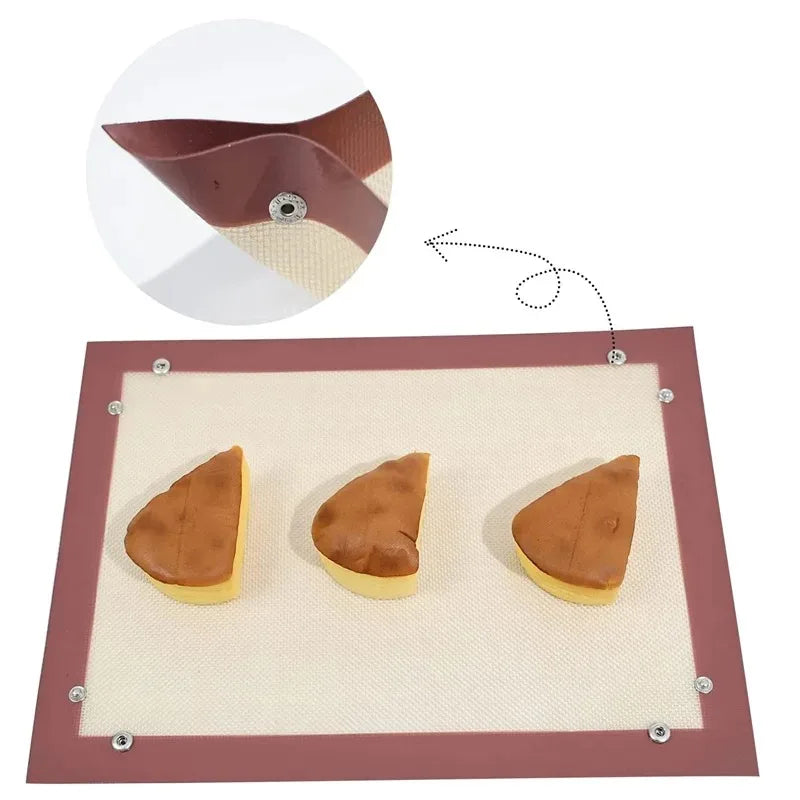 tapis cuisson silicone antiadhésive respectueux environnement beige marron texture tissée clips métalliques moderne cuisine
