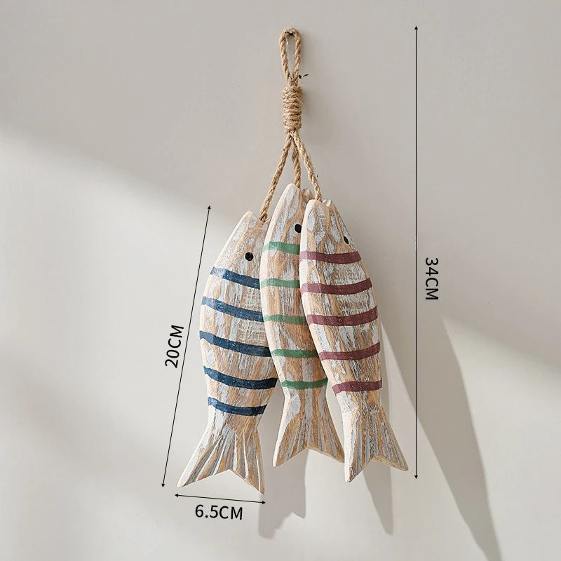 poisson décoratif bois rustique marin cordelette blanc bleu beige brun rayures horizontales coquille