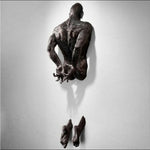 Statue 3D homme escalade mur décoration intérieure