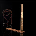bâtonnets d'encens bois agarwood parfum aromatique traditionnel motif montagnes rouge bleu vert