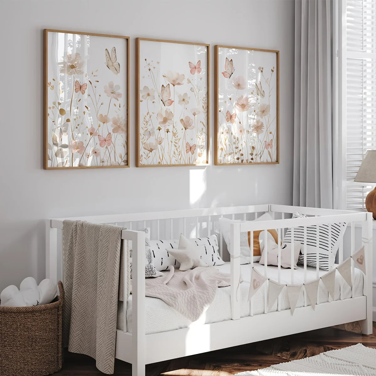 tableaux toile imprimés motifs fleurs papillons moderne minimaliste blanc beige rose pâle sans cadre
