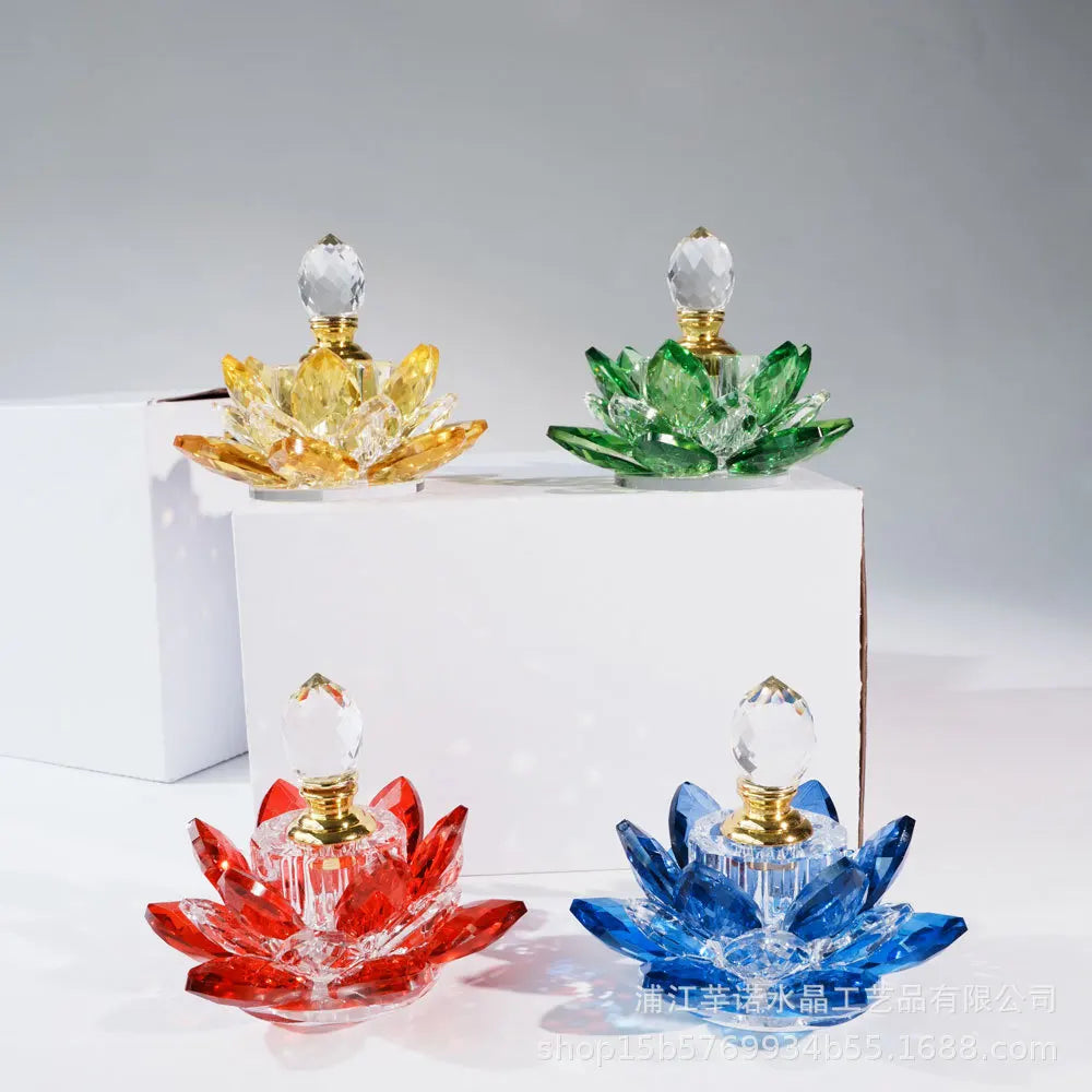 flacon parfum fleur lotus cristal rouge vert bleu moderne élégant transparent doré haute qualité