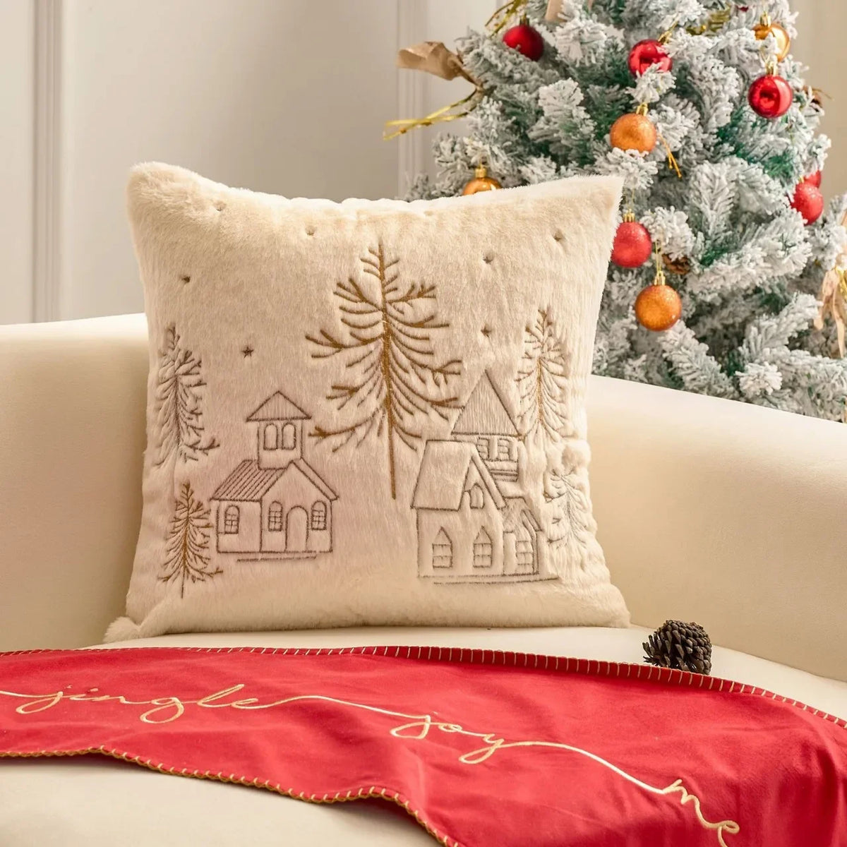 coussin brodé motif hiver beige décor noël traditionnel snowman daim polyester