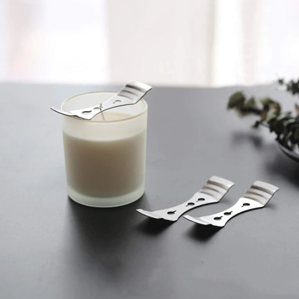 supports bougies acier inoxydable centrage diy fabrication moderne lignes horizontales gravées clips wick holders