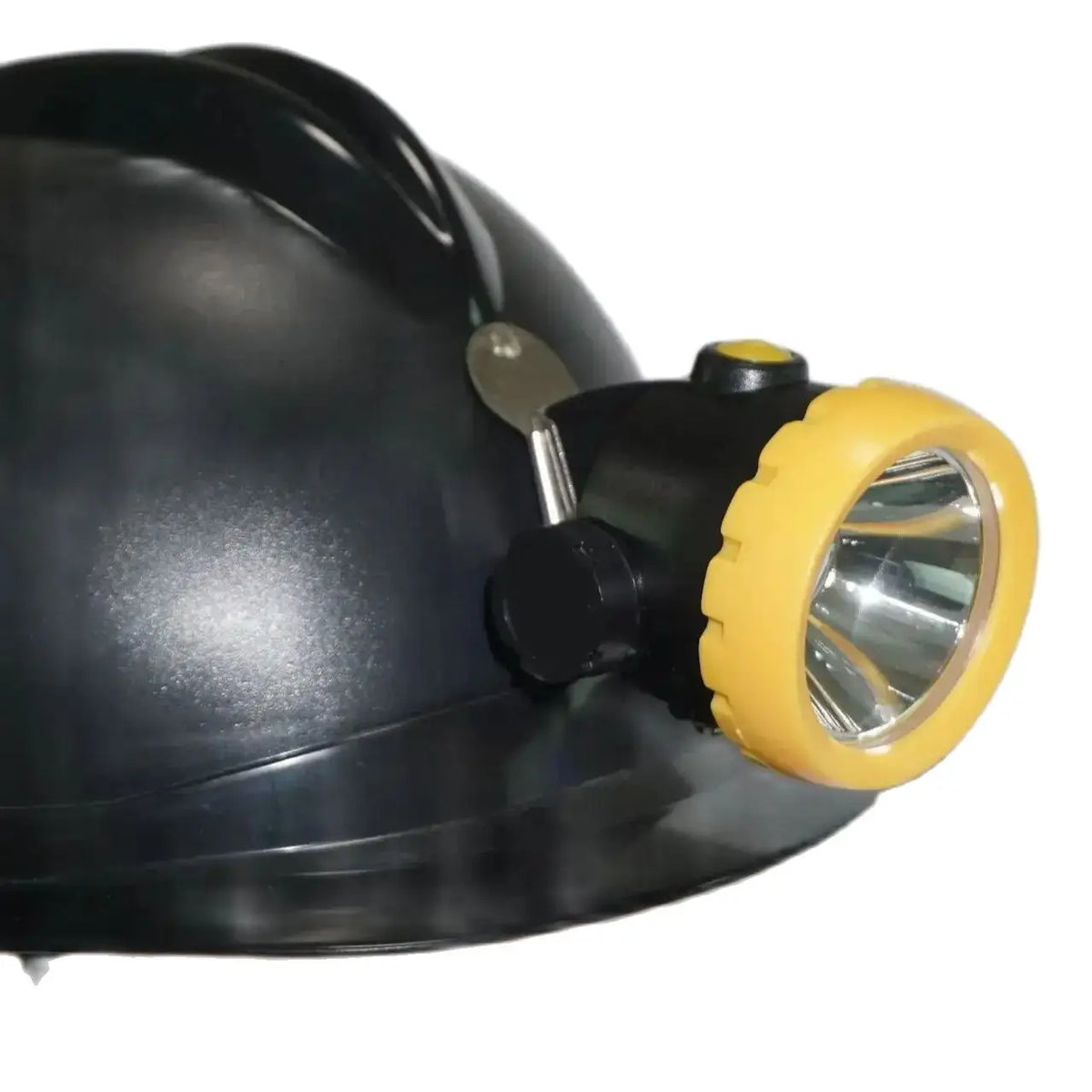 lampe frontale led noire pratique chargeur incluse ceinture ajustable camping chasseextérieur