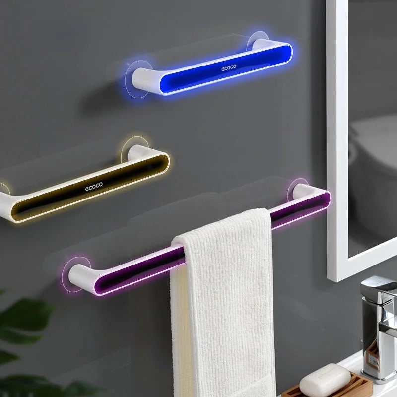 porte serviettes mural moderne texture tissée blanc bleu doré violet fixe salle bain kitchen