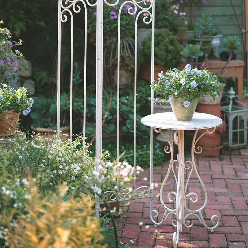table ronde extérieure métal vieilli blanc ajourée rustique vintage fleur pot jardinière balcon patio