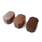 boîte bijoux marron coffret bois clips dorés anneaux solitaires moderne emballage cadeau rangement mariage