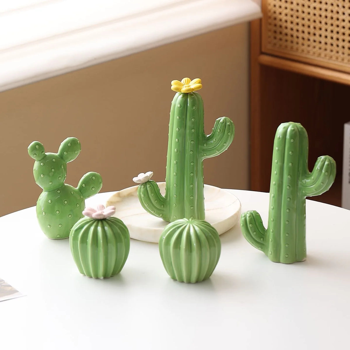 décoration intérieure cactus céramique vert moderne épines fleurs table ornement