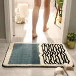 tapis bain moderne bleu clair noir rayures beige géométrique absorption eau salle bain polyester