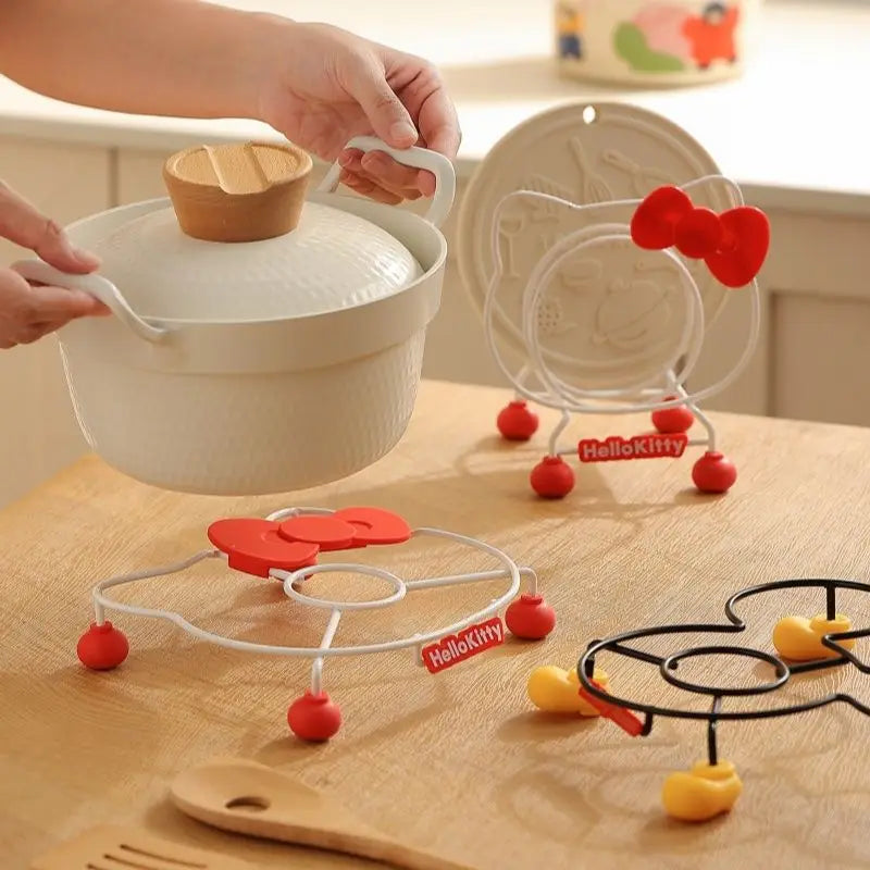 support assiettes hello kitty mickey mouse blanc rouge jaune moderne ludique assiettes couvercles bols