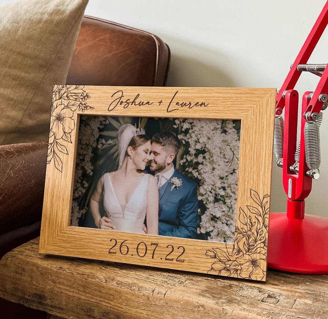 Cadre photo personnalisé avec prénoms et date