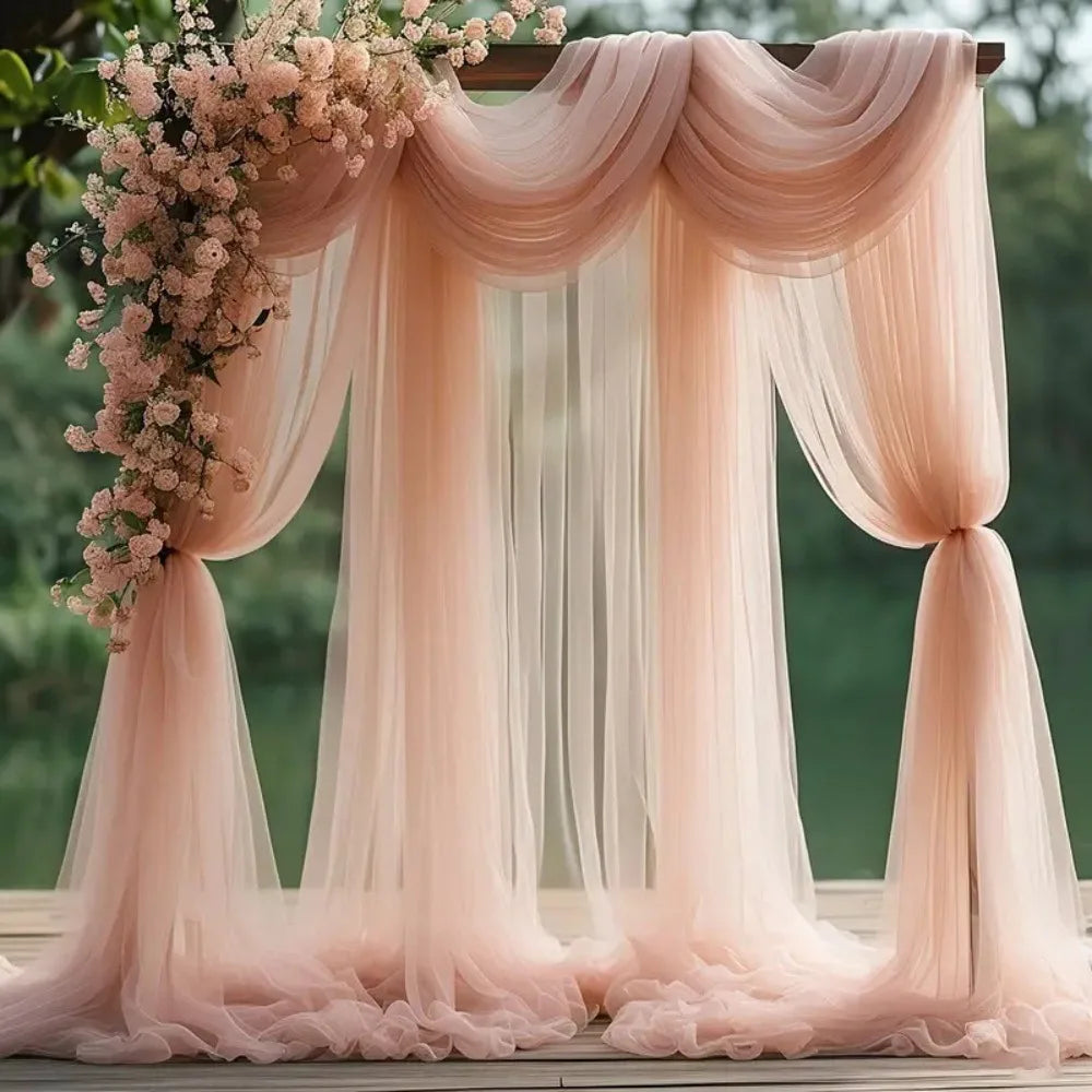 tulle soie léger blanc beige arches décoratives anniversaire mariage élégantes fleurs artificielles croix bois