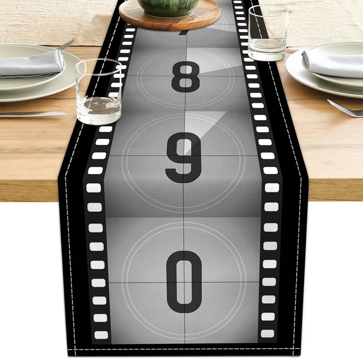 nappe table motif film argentique noir blanc deco vintage réutilisable maison festive cuisine salle