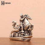 statue homme cheval argenté relief details traditionnel art asiatique decor maison salon erotique erotique