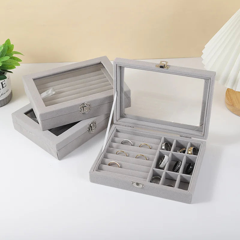 boîte bijoux velours gris clair moderne plaques velours rangement colliers bagues boucles d'oreilles cadenas