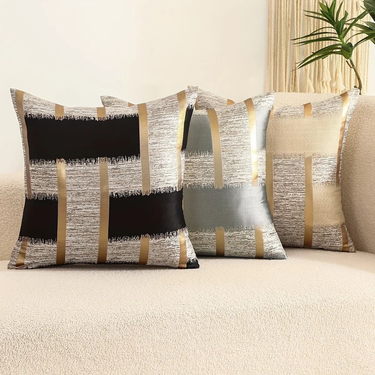 housse coussin carré décorative rayures horizontales beige gris noir or salon chambre moderne