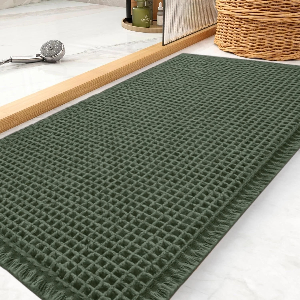 tapis bain absorbant texture tissée franges bord antidérapant moderne beige clair salle bain rapide