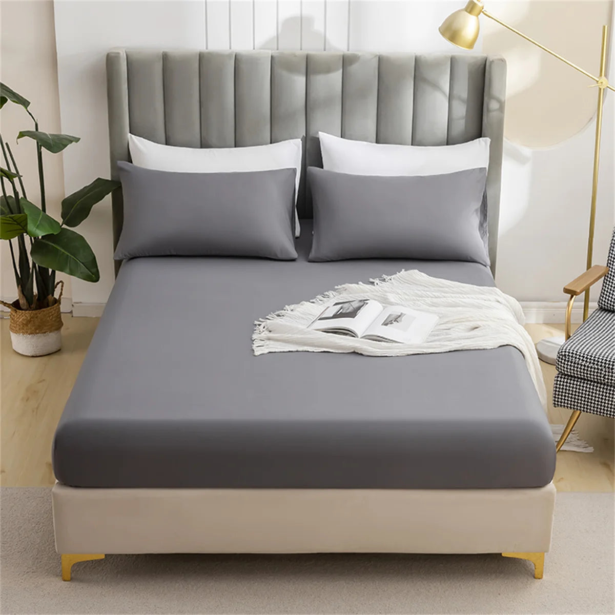 Détail de la texture brossée de la parure de lit hypoallergénique