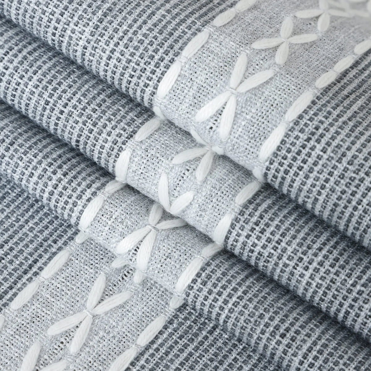 table chevet chemin table rayé brodé gris classique rustique maison coton polyester