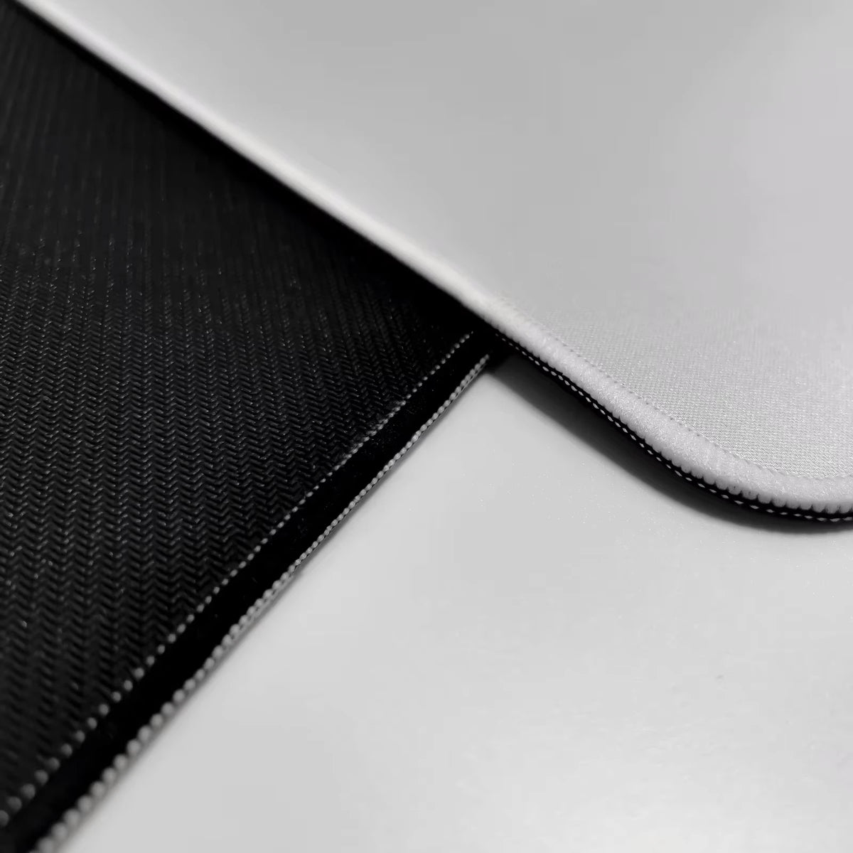 tapis souris blanc noir motif floral texture tissée moderne minimaliste adhésif dimensions grille