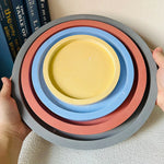 moulages silicone assiettes rondes modernes différentes tailles gris bleu rose jaune