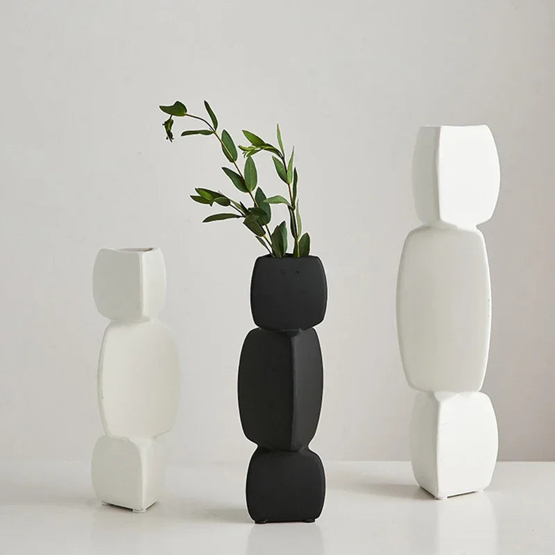 vases decoratifs modernes minimalistes geometriques blanc noir sculpturauxbranches feuillageintérieur decoration