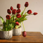 bouquet tulipes artificielles jaune orange rouge blanc décoration intérieure moderne vase verre anniversaire mariage